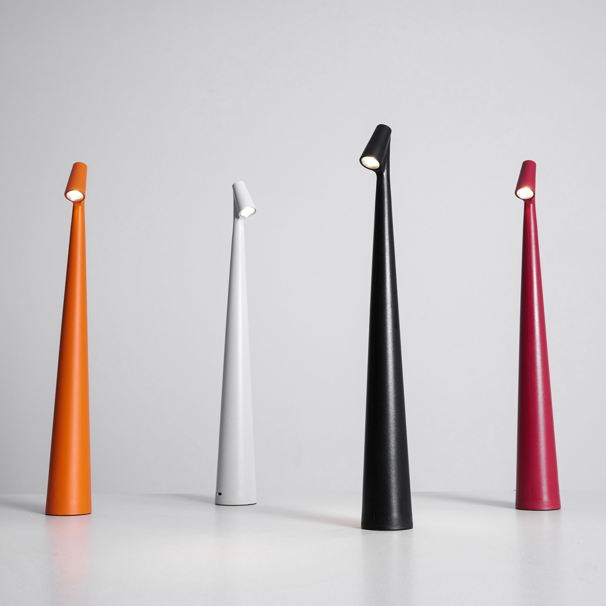 Lampe de table fine Seion