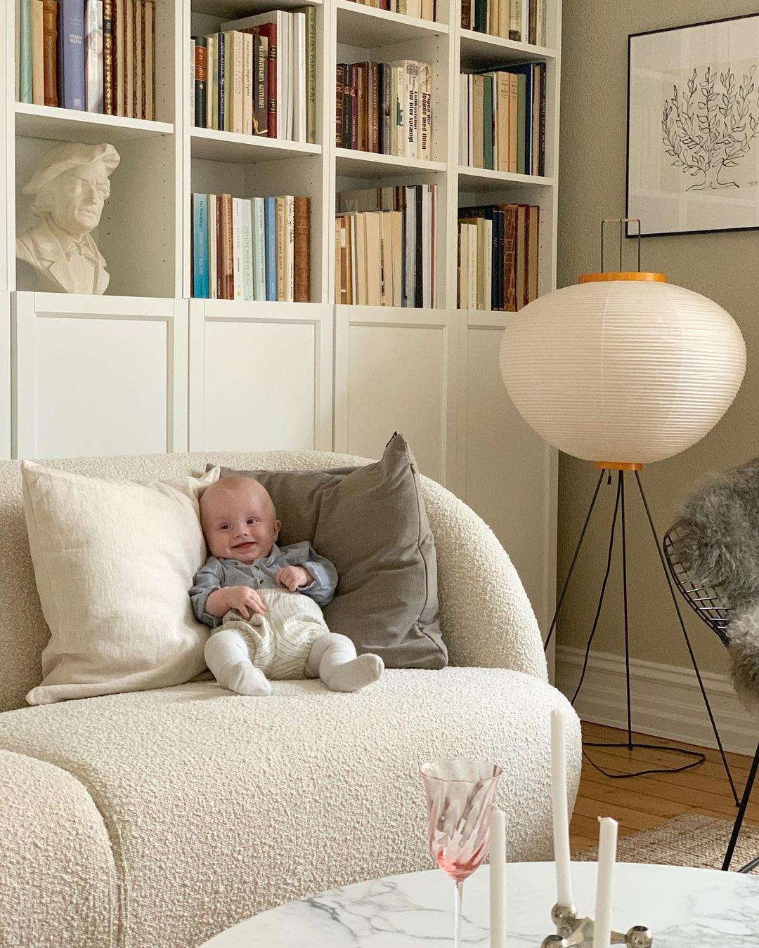 Lampadaire sculptural Taellella