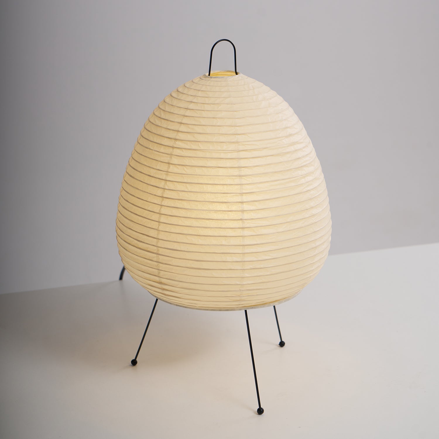 Lampe de table japonaise Pélvionalis