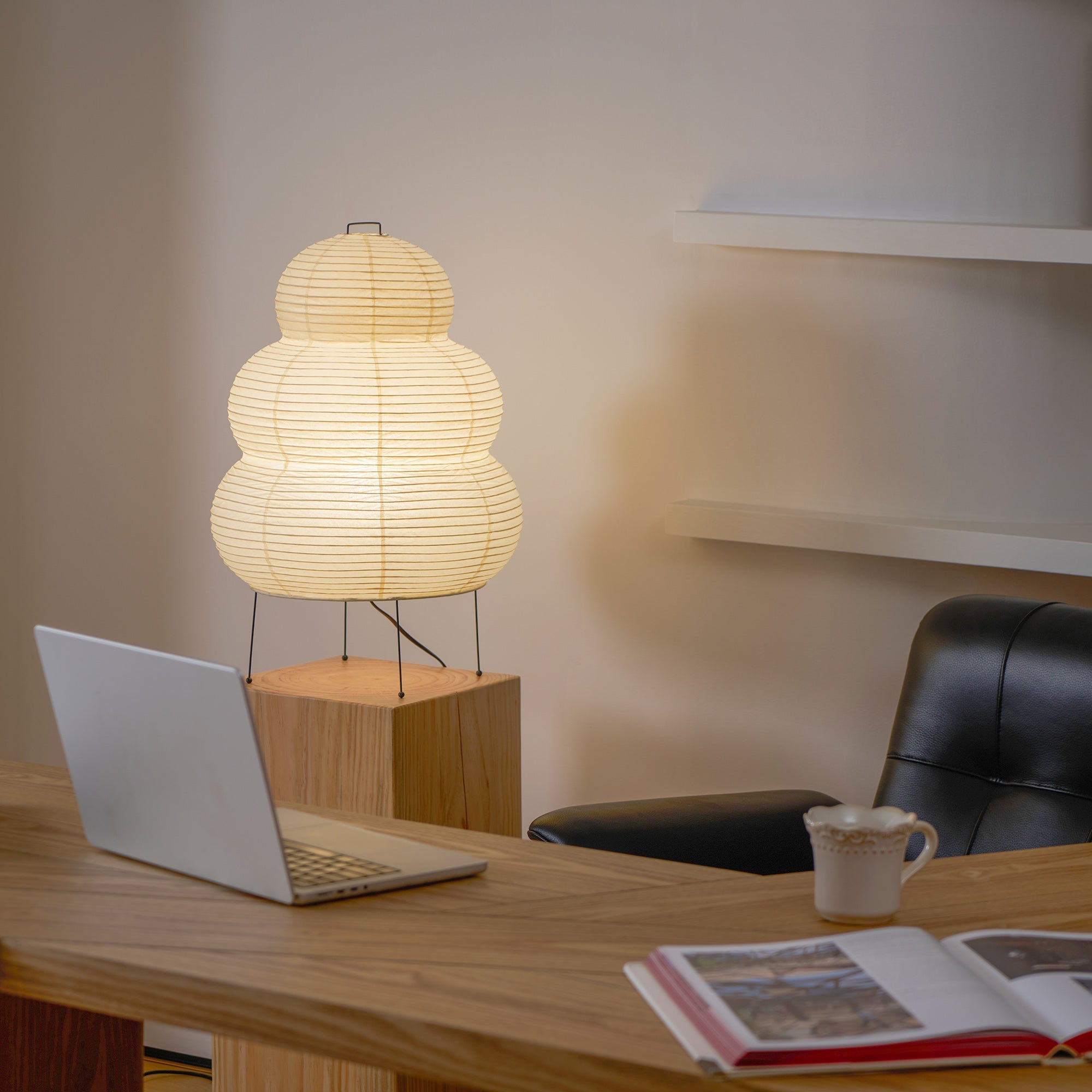 Lampe de table japonaise Pélvionalis