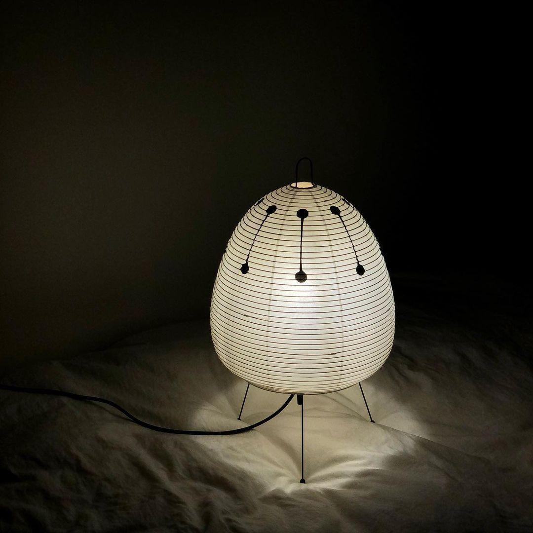 Lampe de table japonaise Pélvionalis