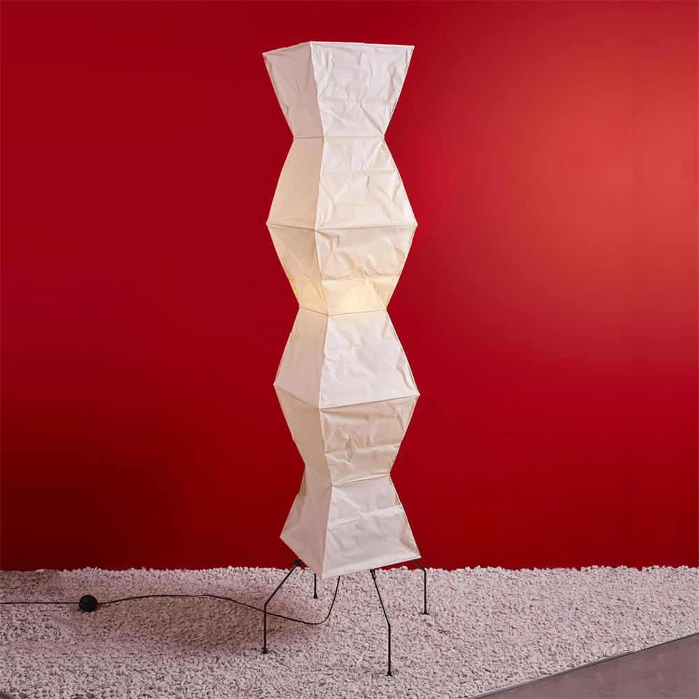 Lampadaire sculptural Taellella