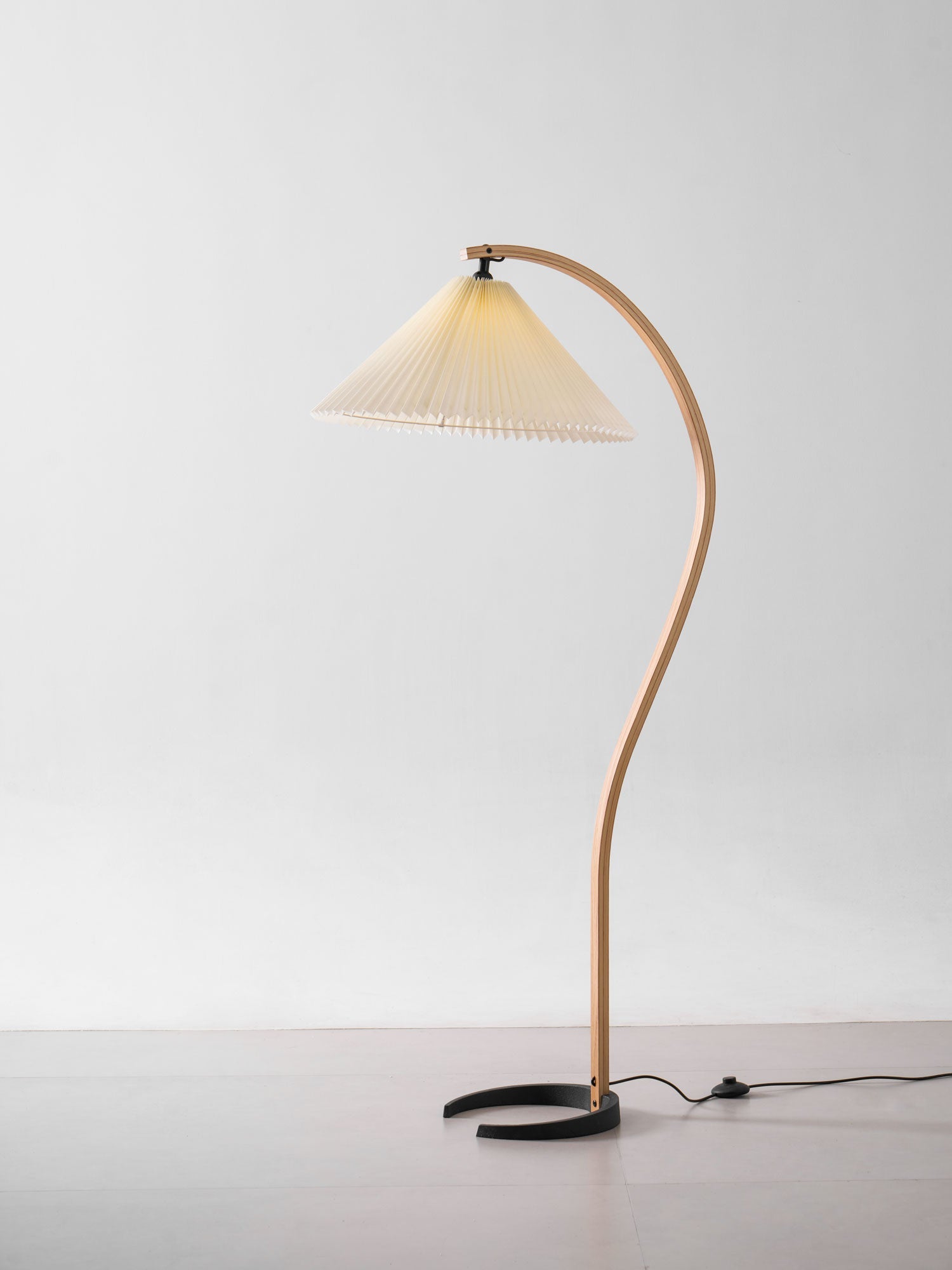 Lampadaire scandinave Roeléco