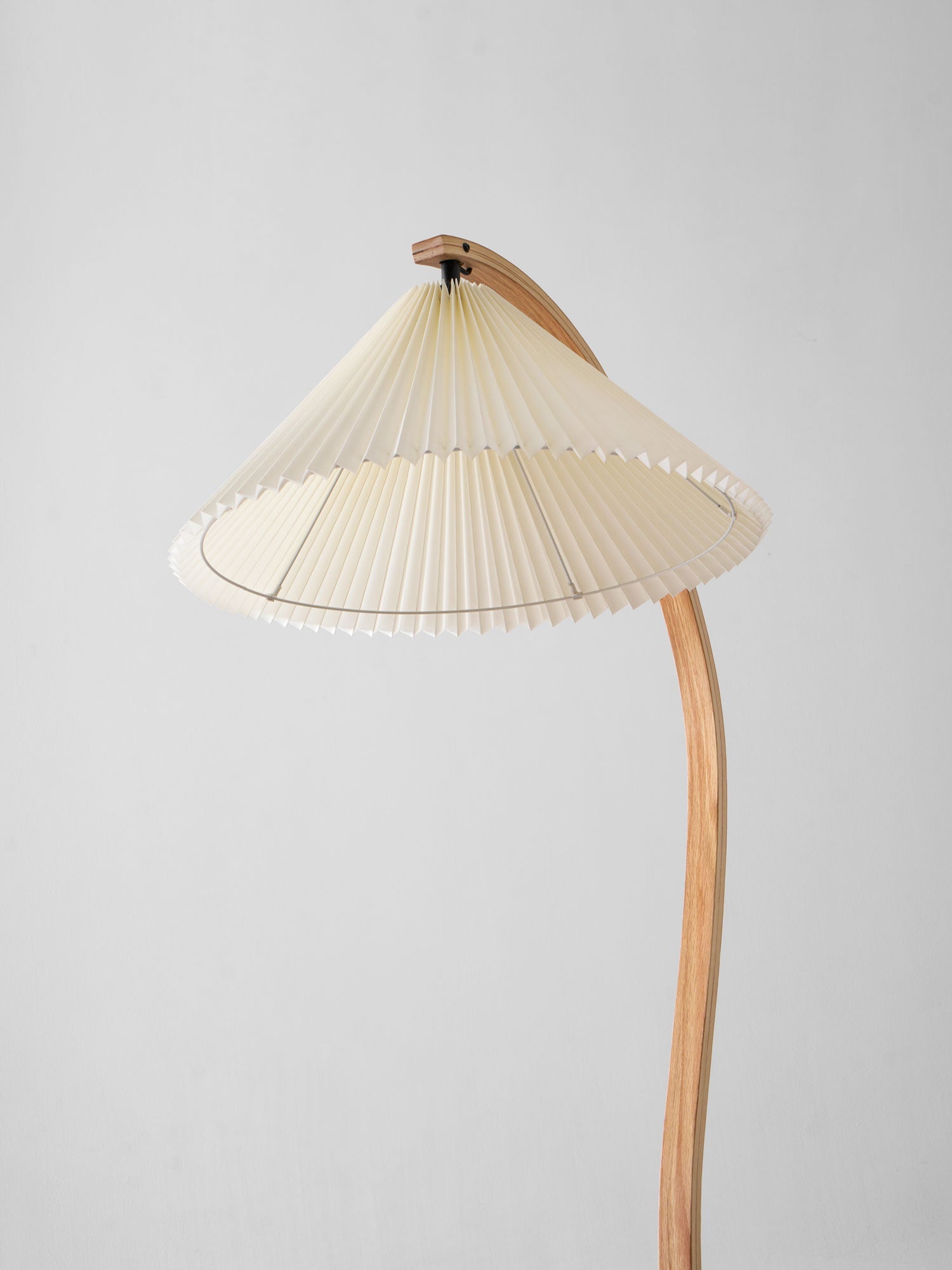 Lampadaire scandinave Roeléco