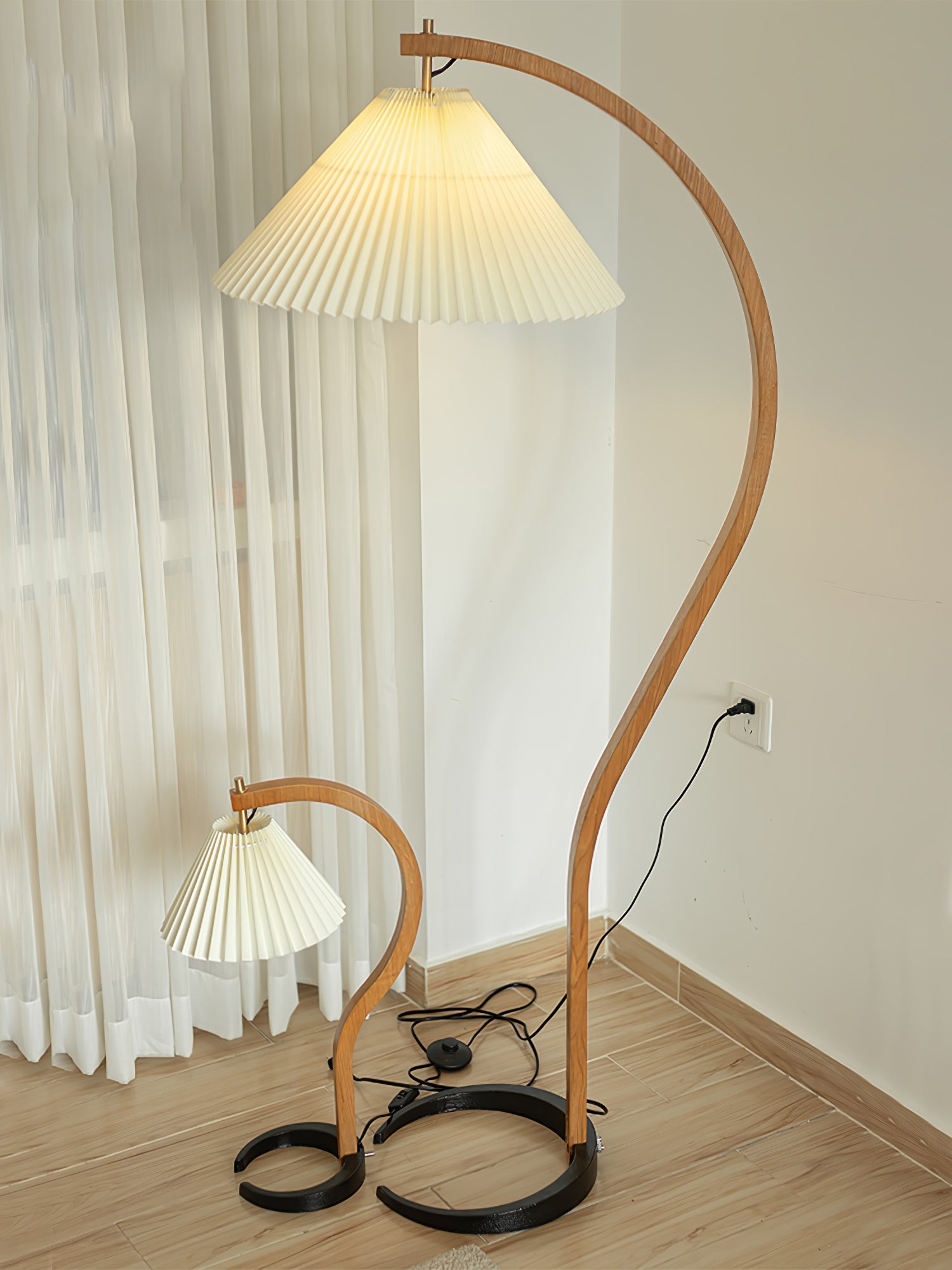 Lampadaire scandinave Roeléco