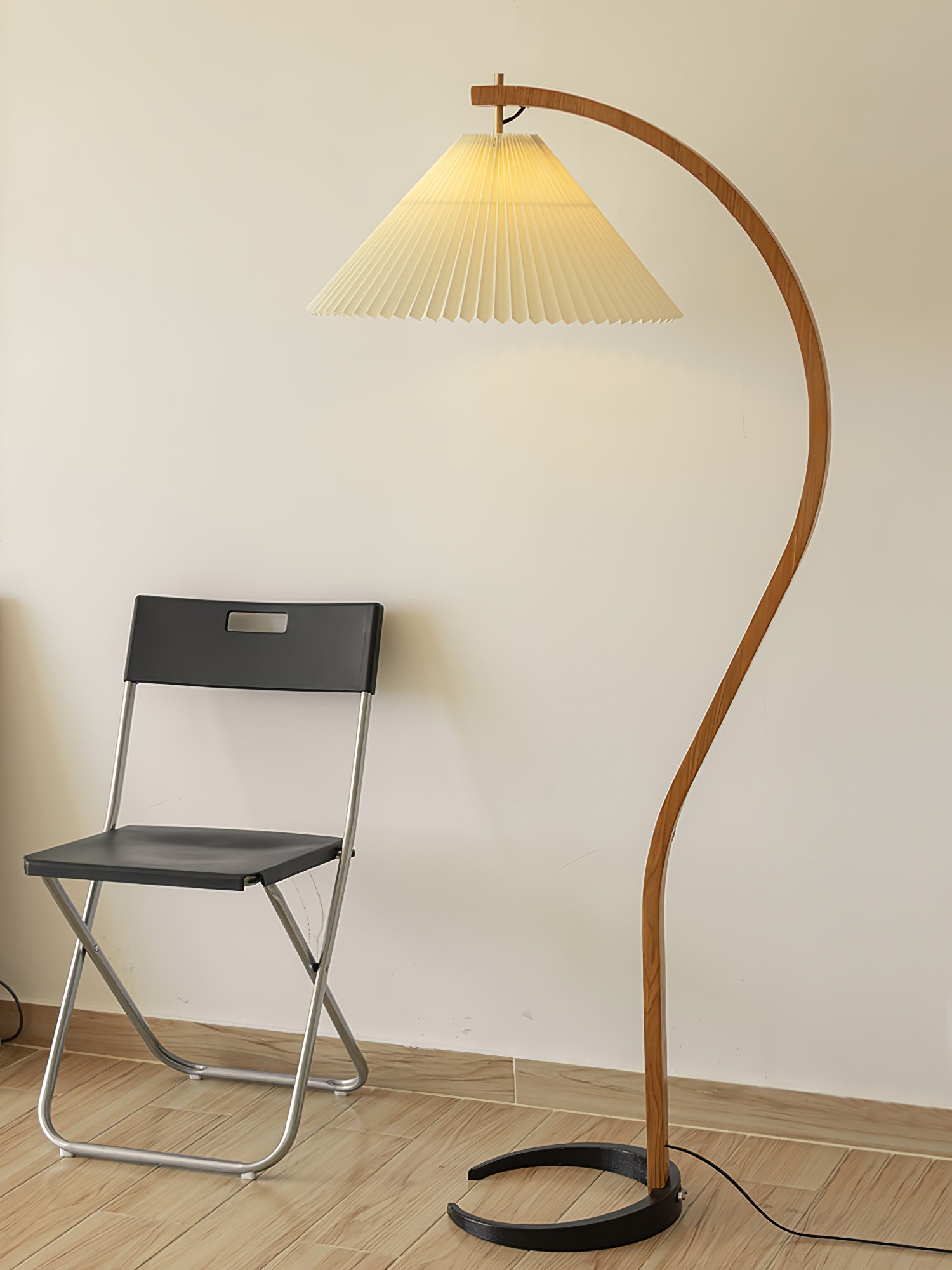 Lampadaire scandinave Roeléco