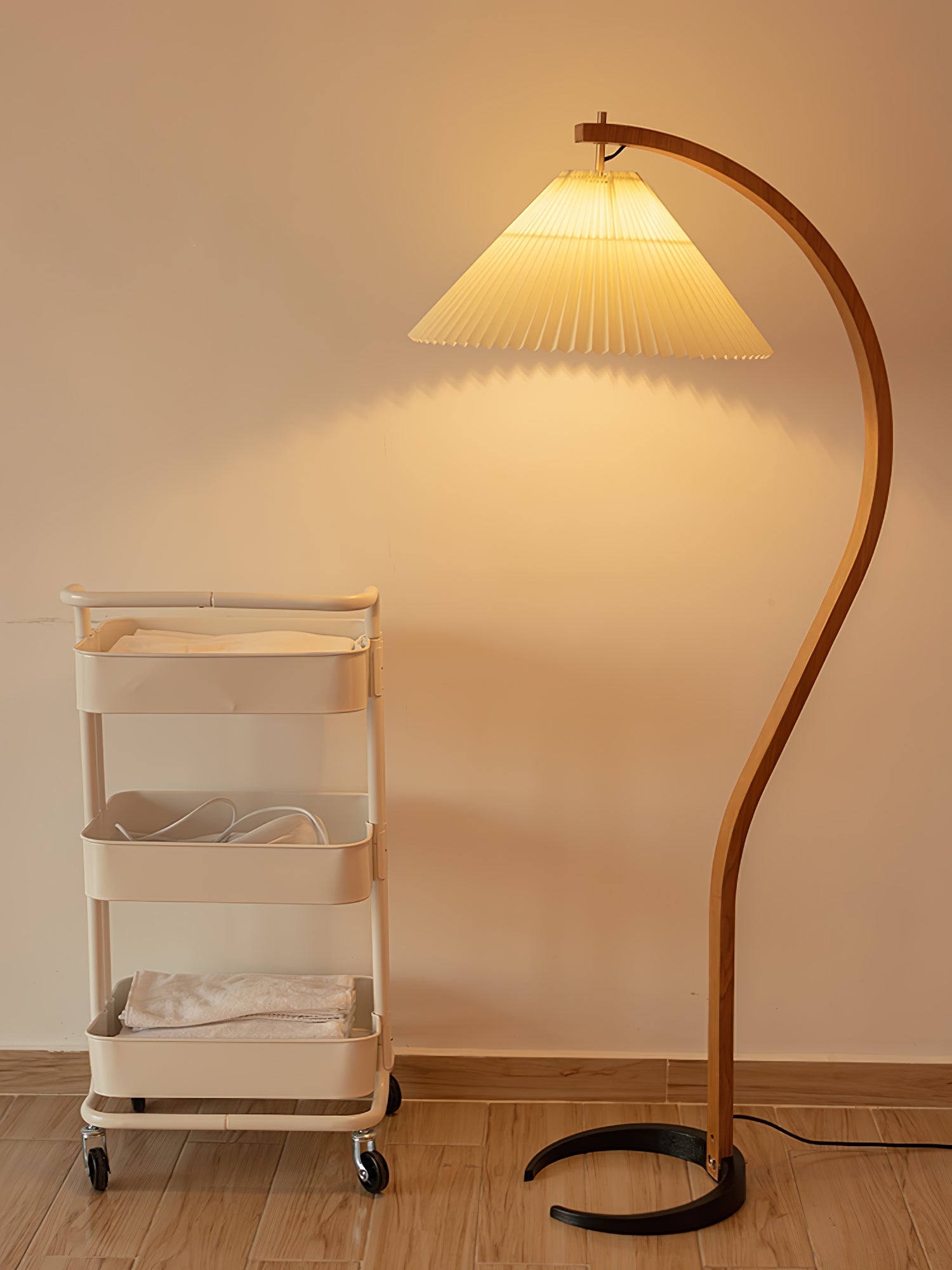 Lampadaire scandinave Roeléco
