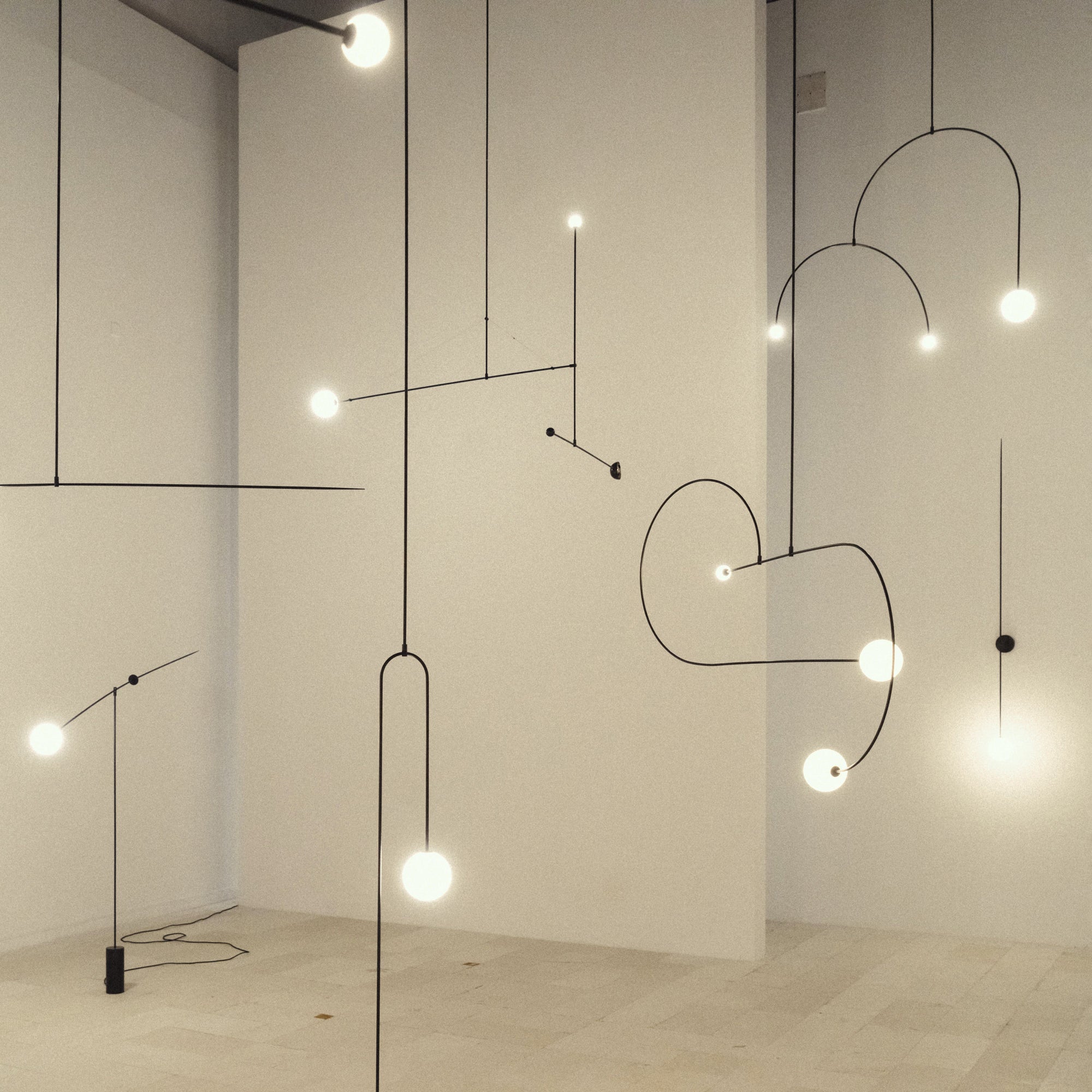 Lustre minimaliste Sezoveux