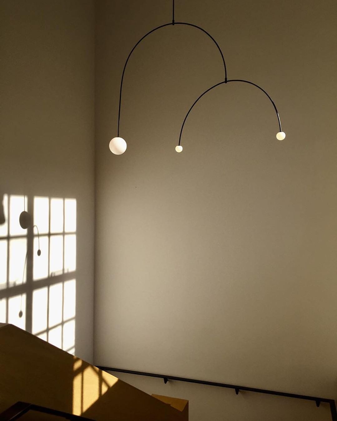 Lustre minimaliste Sezoveux