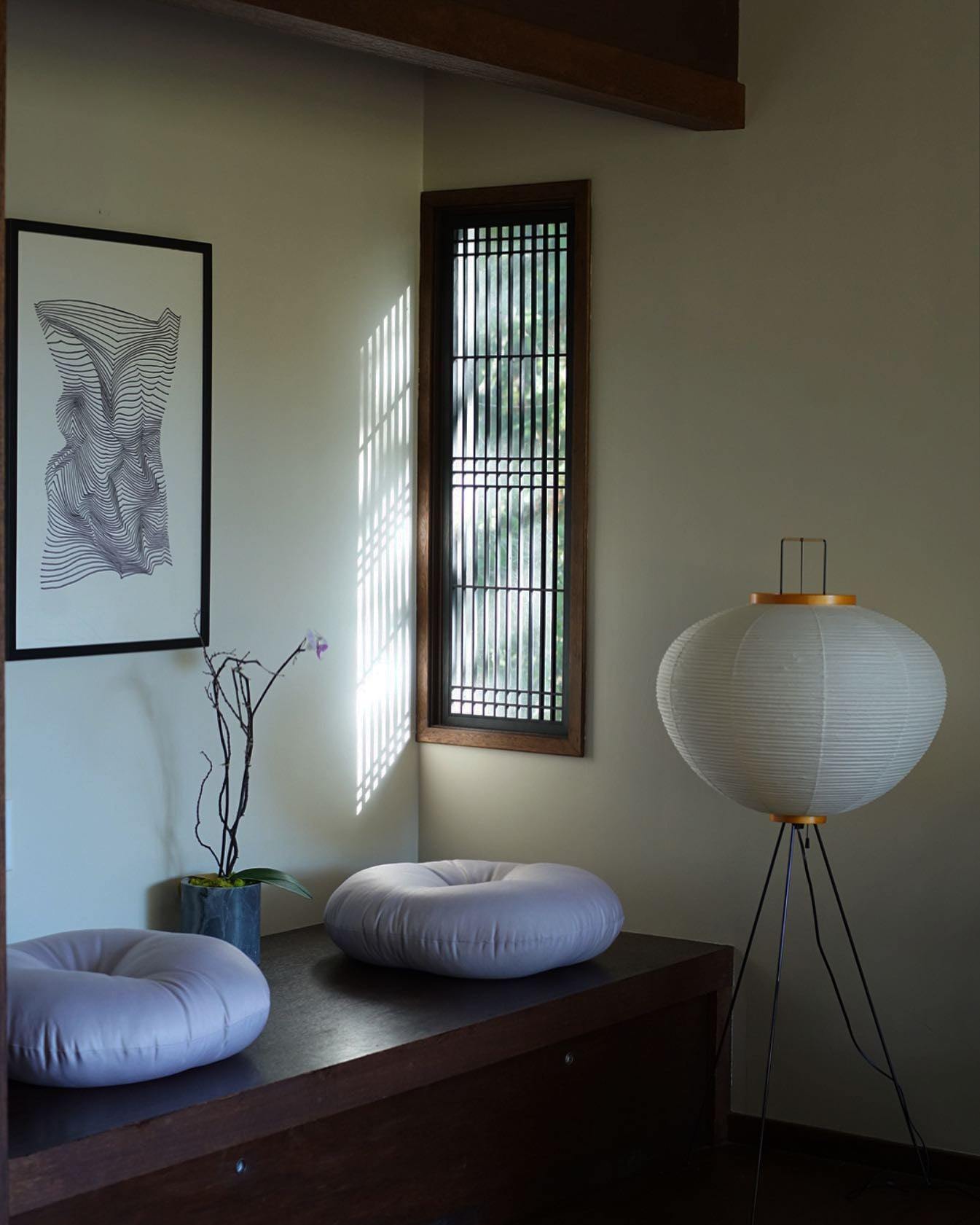 Lampadaire sculptural Taellella