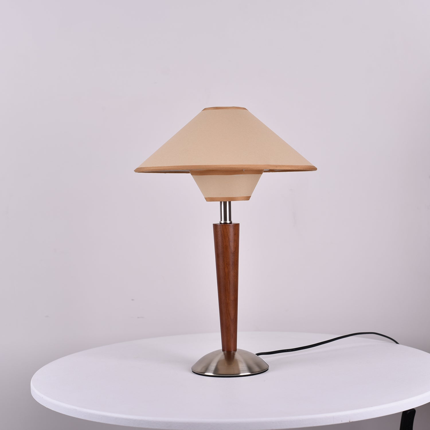 Lampe de table moderne Danovacq