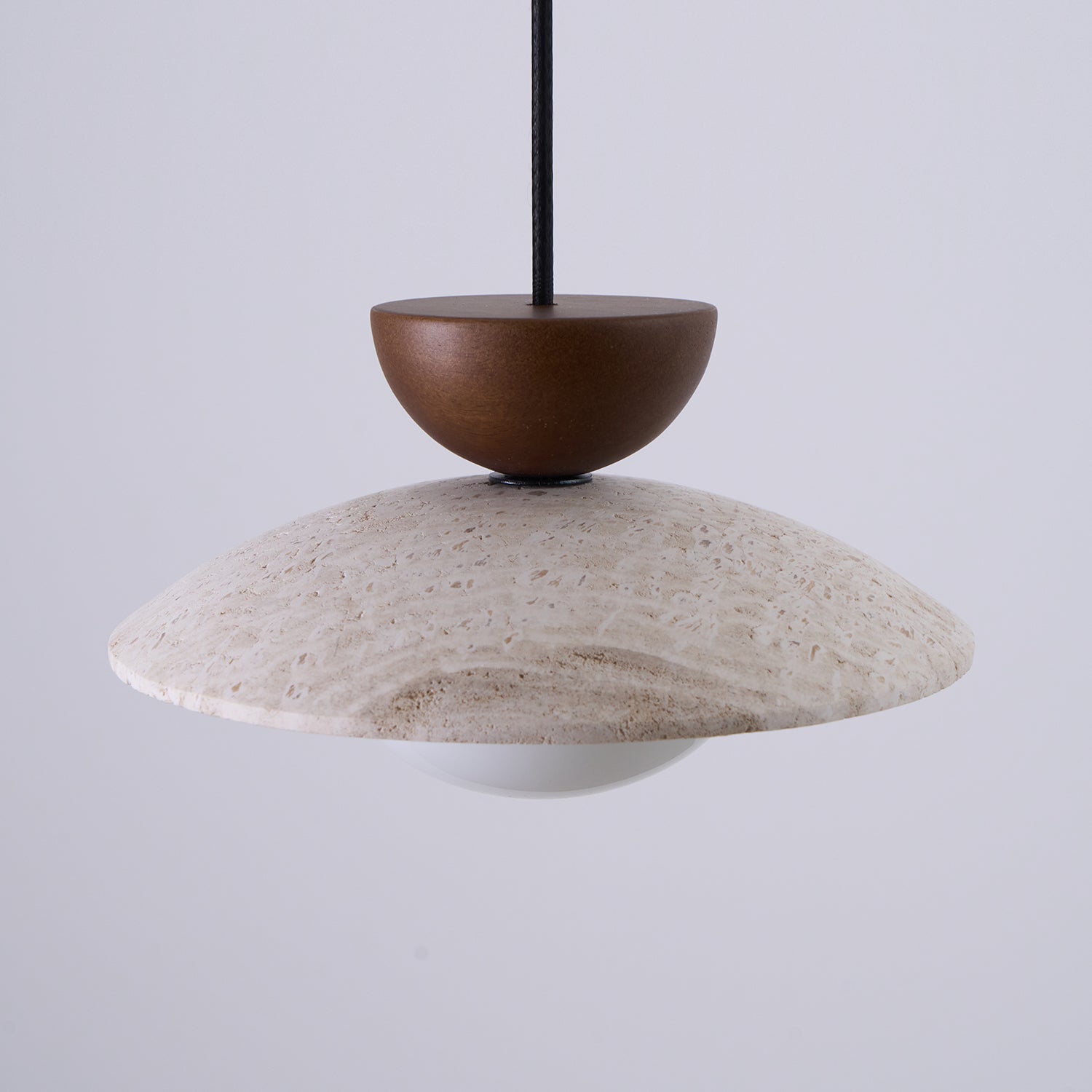 Suspension minimaliste Ilvelelle