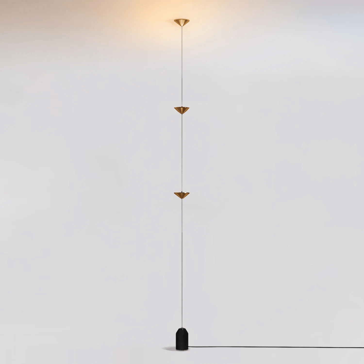 Lampadaire linéaire Marinico