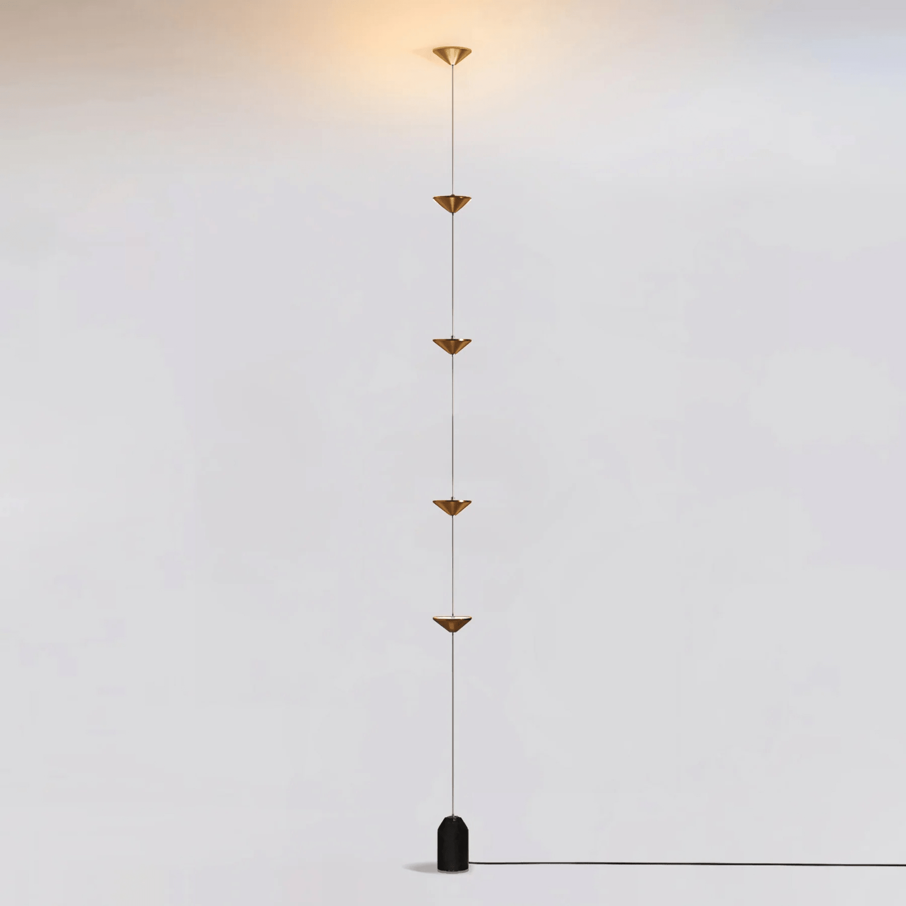 Lampadaire linéaire Marinico