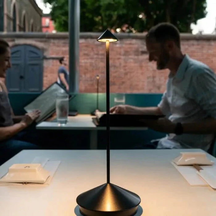 Lampe de table conique Jaellea
