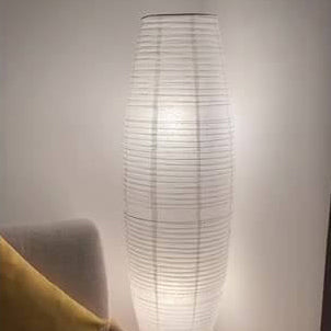 Lampadaire minimaliste Denella