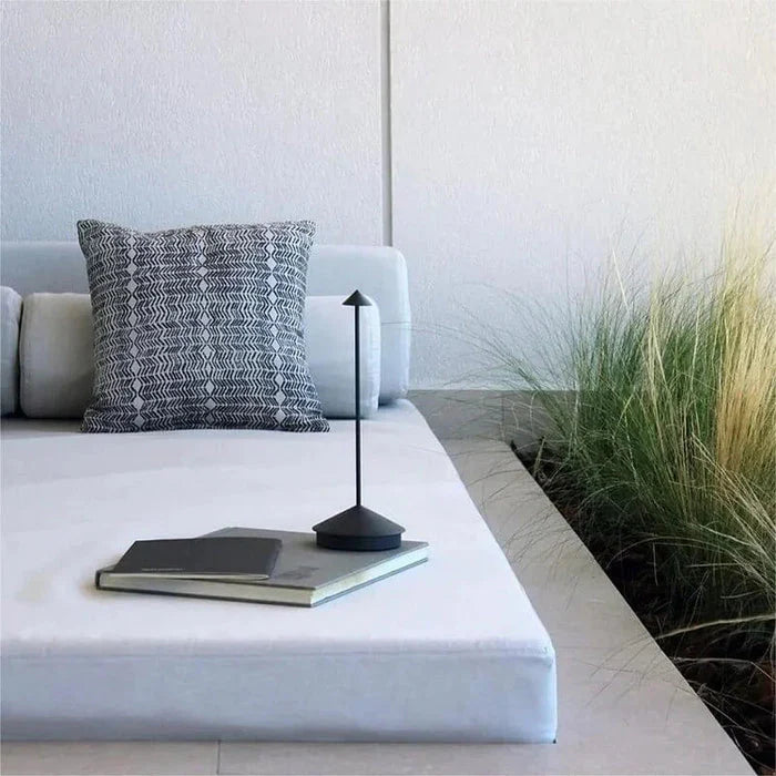 Lampe de table conique Jaellea