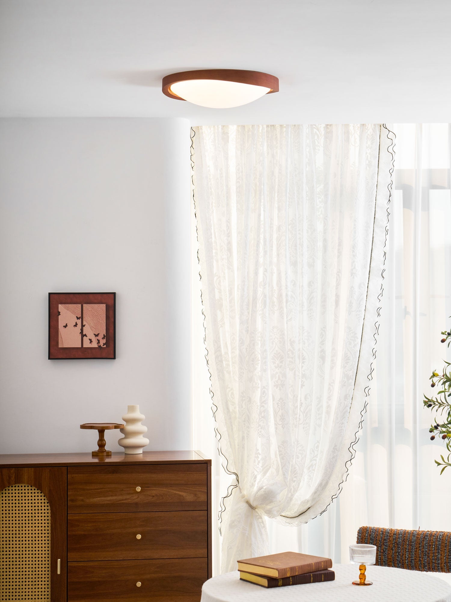 Plafonnier minimaliste Navravina
