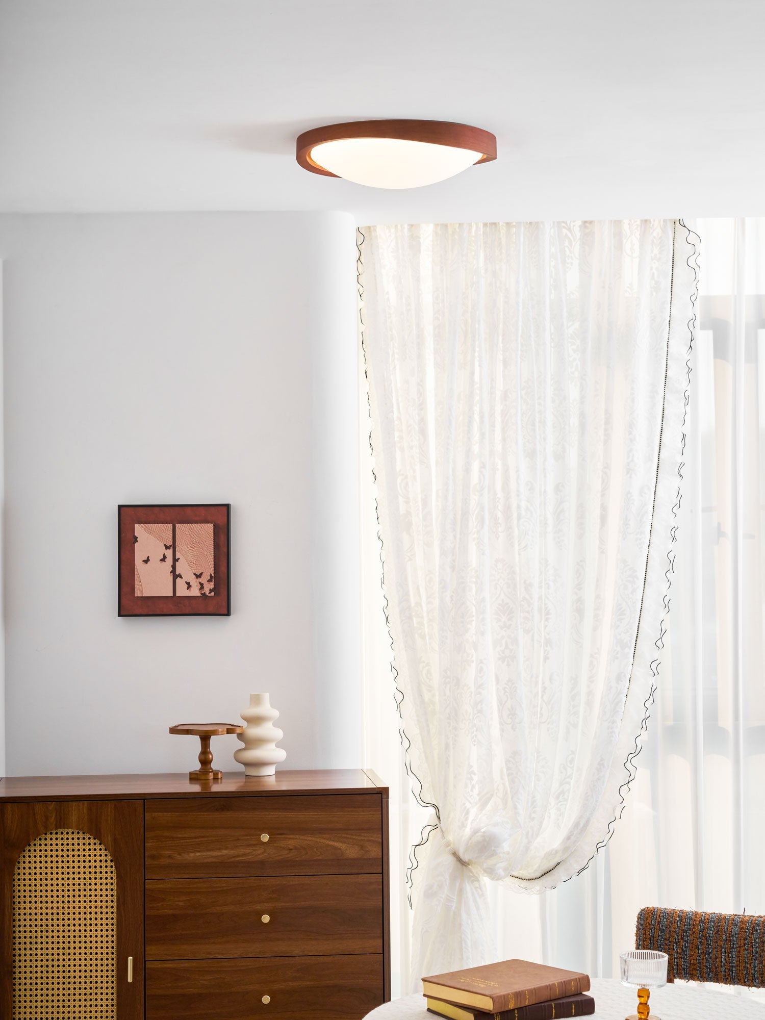 Plafonnier minimaliste Navravina