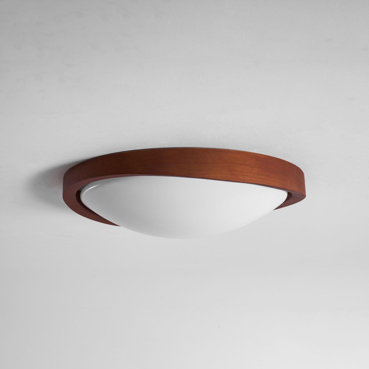 Plafonnier minimaliste Navravina