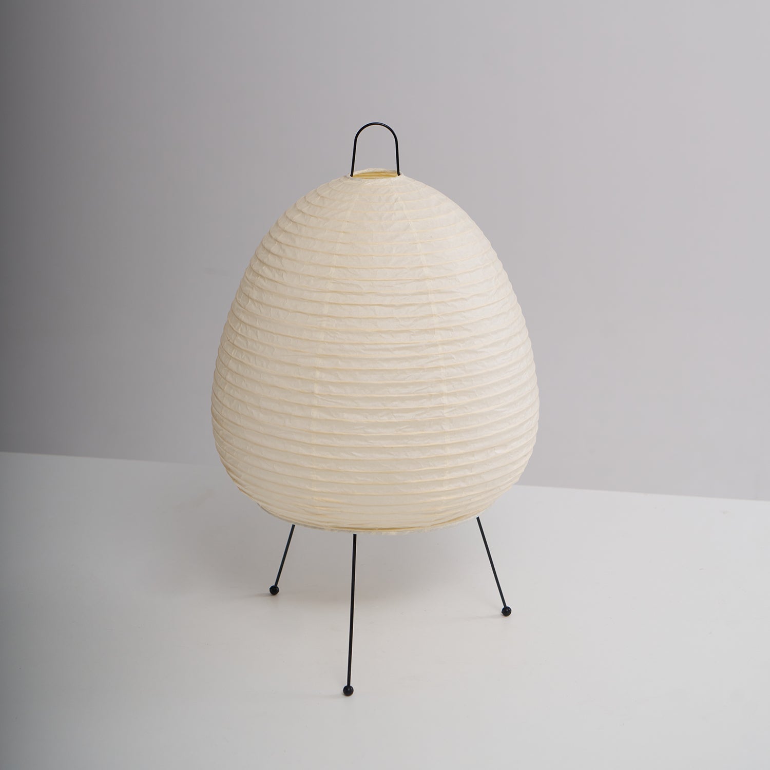 Lampe de table japonaise Pélvionalis