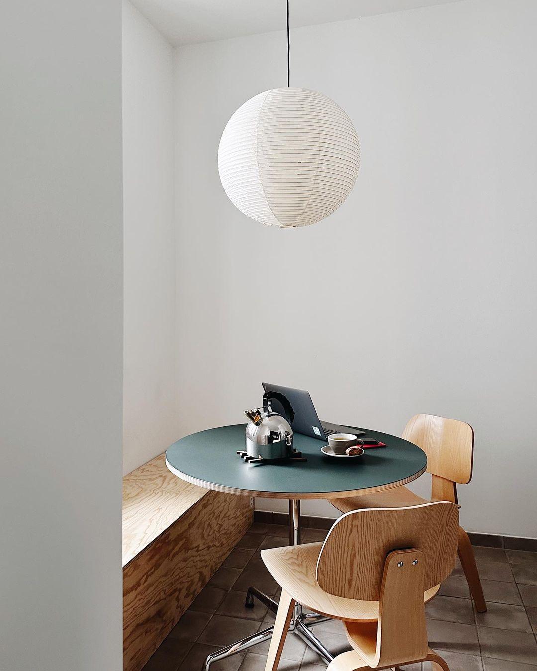 Suspension globe Seldorovia