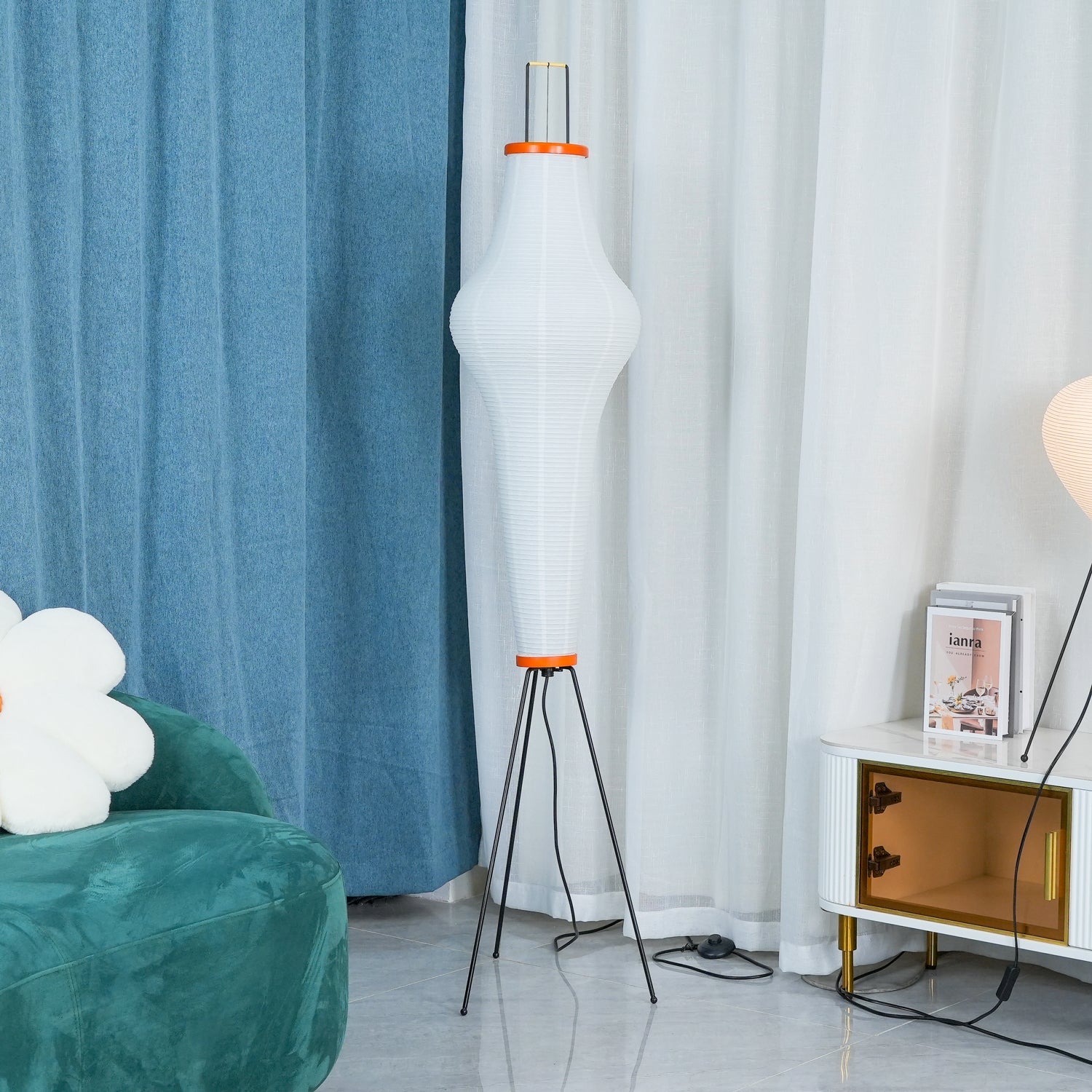 Lampadaire sculptural Taellella