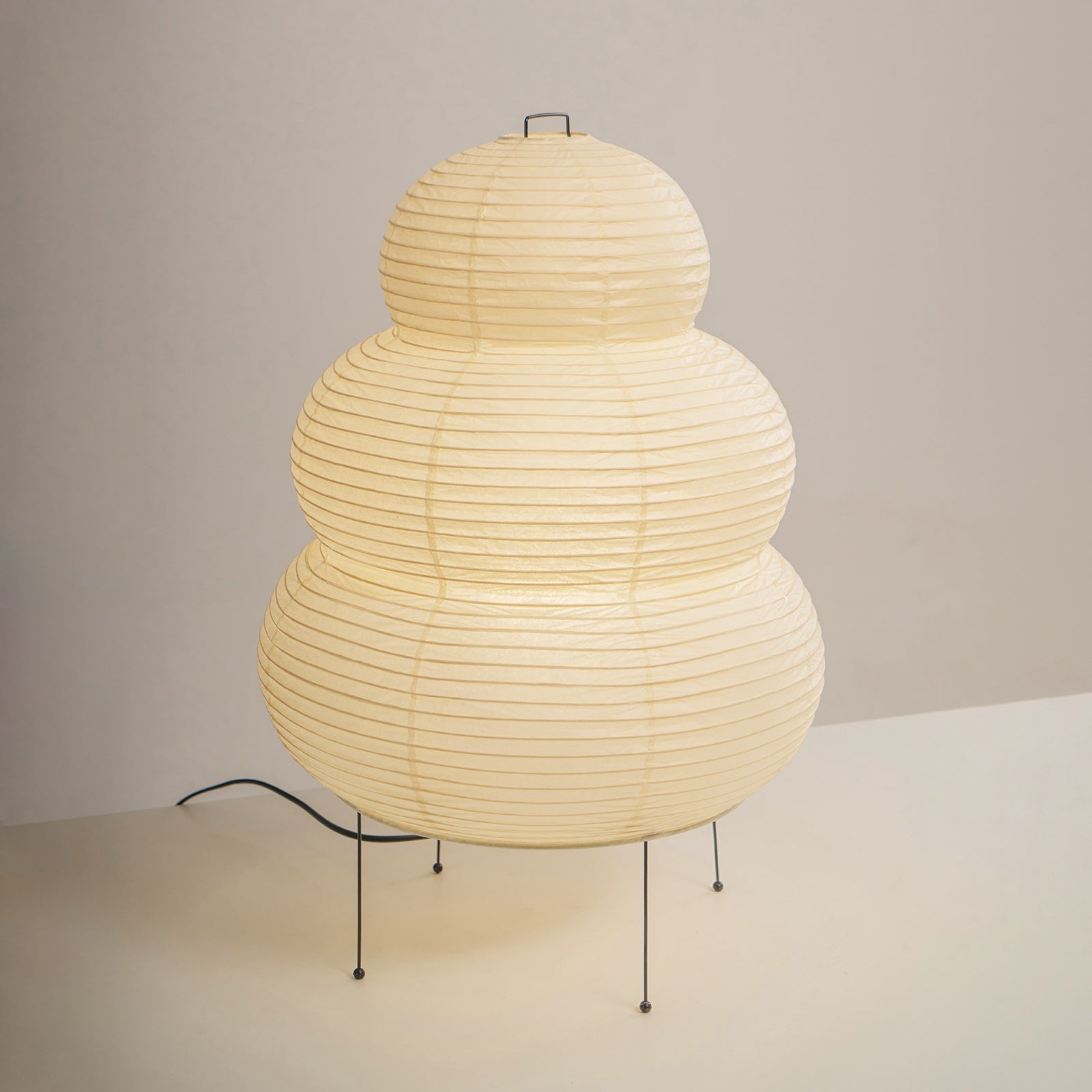 Lampe de table japonaise Pélvionalis