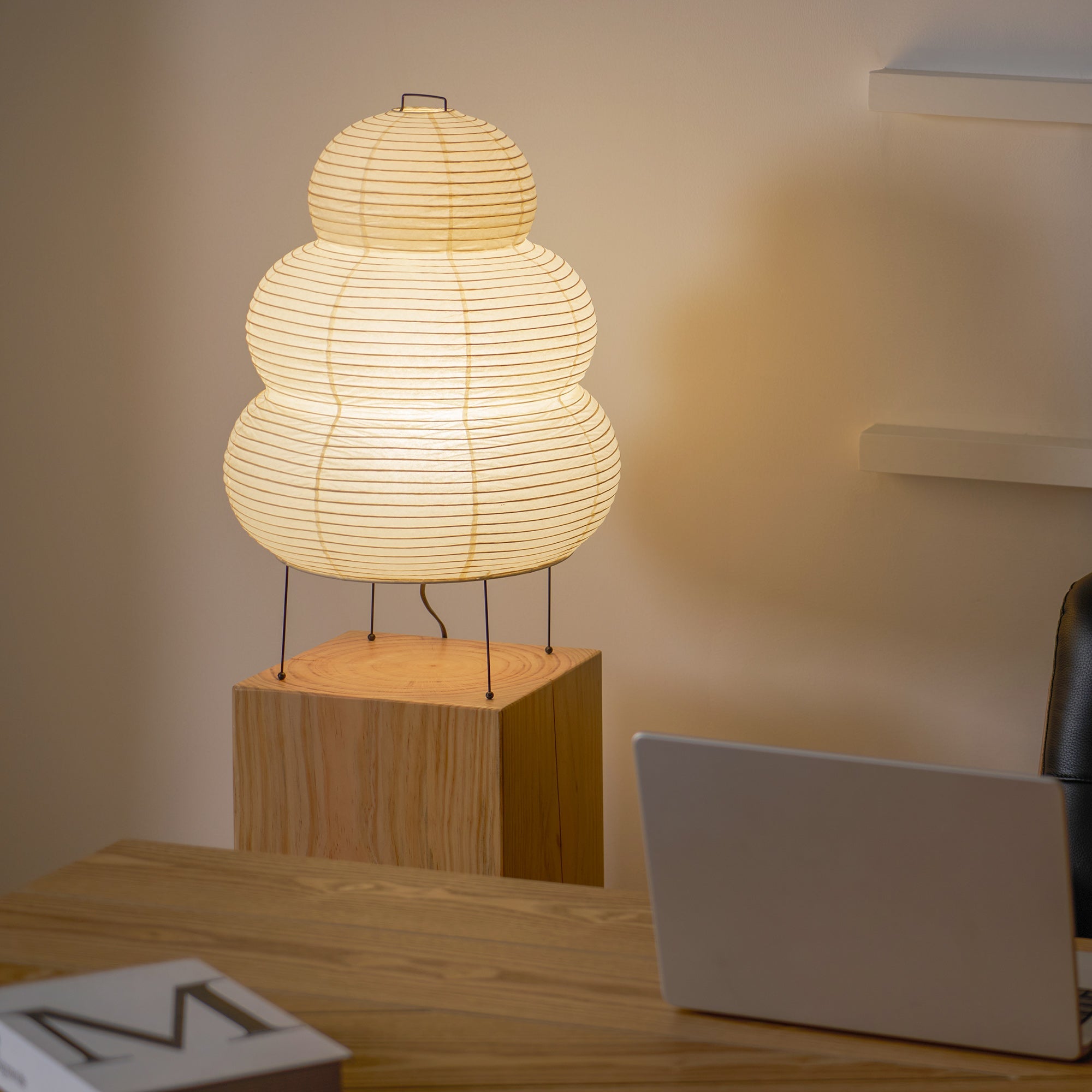 Lampe de table japonaise Pélvionalis