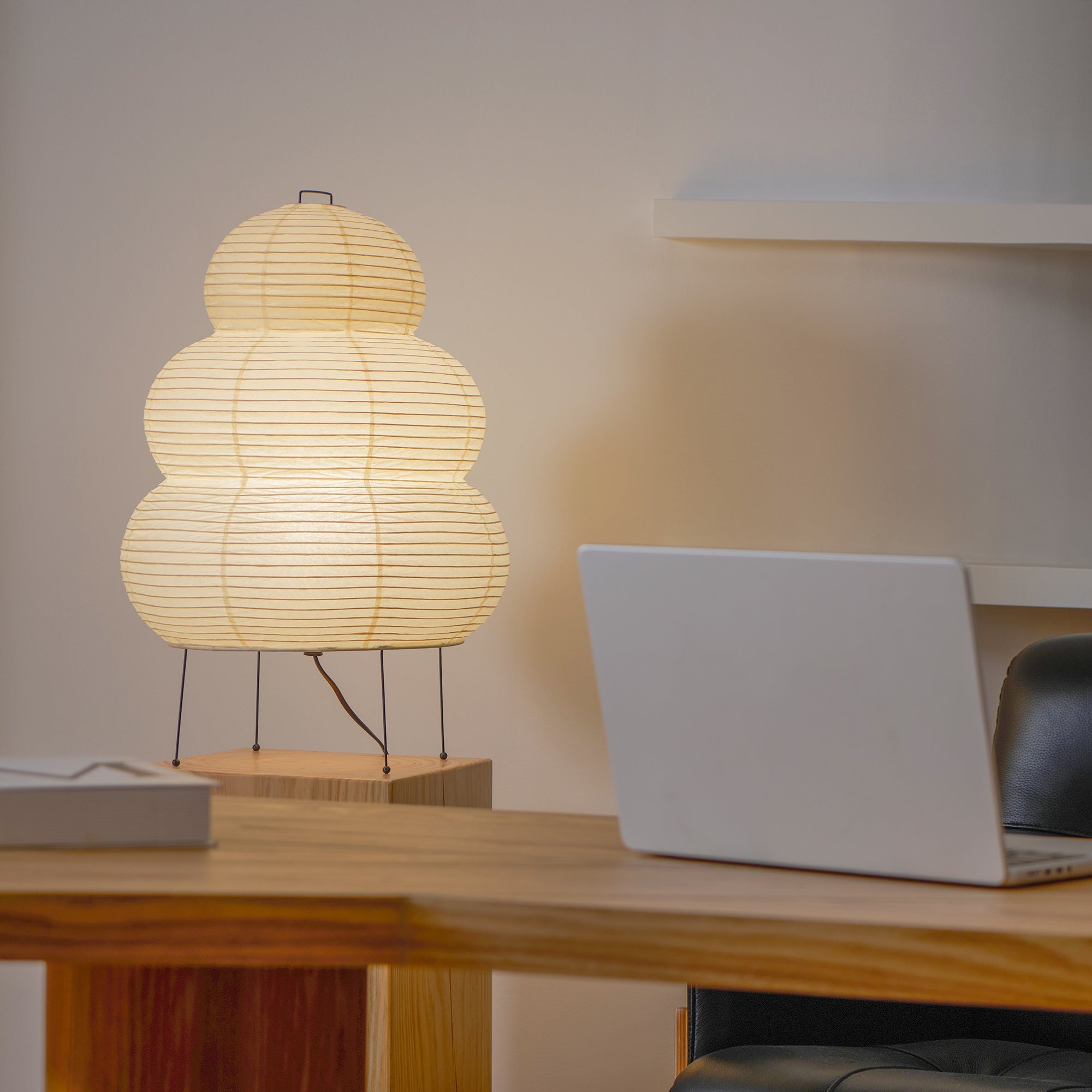 Lampe de table japonaise Pélvionalis