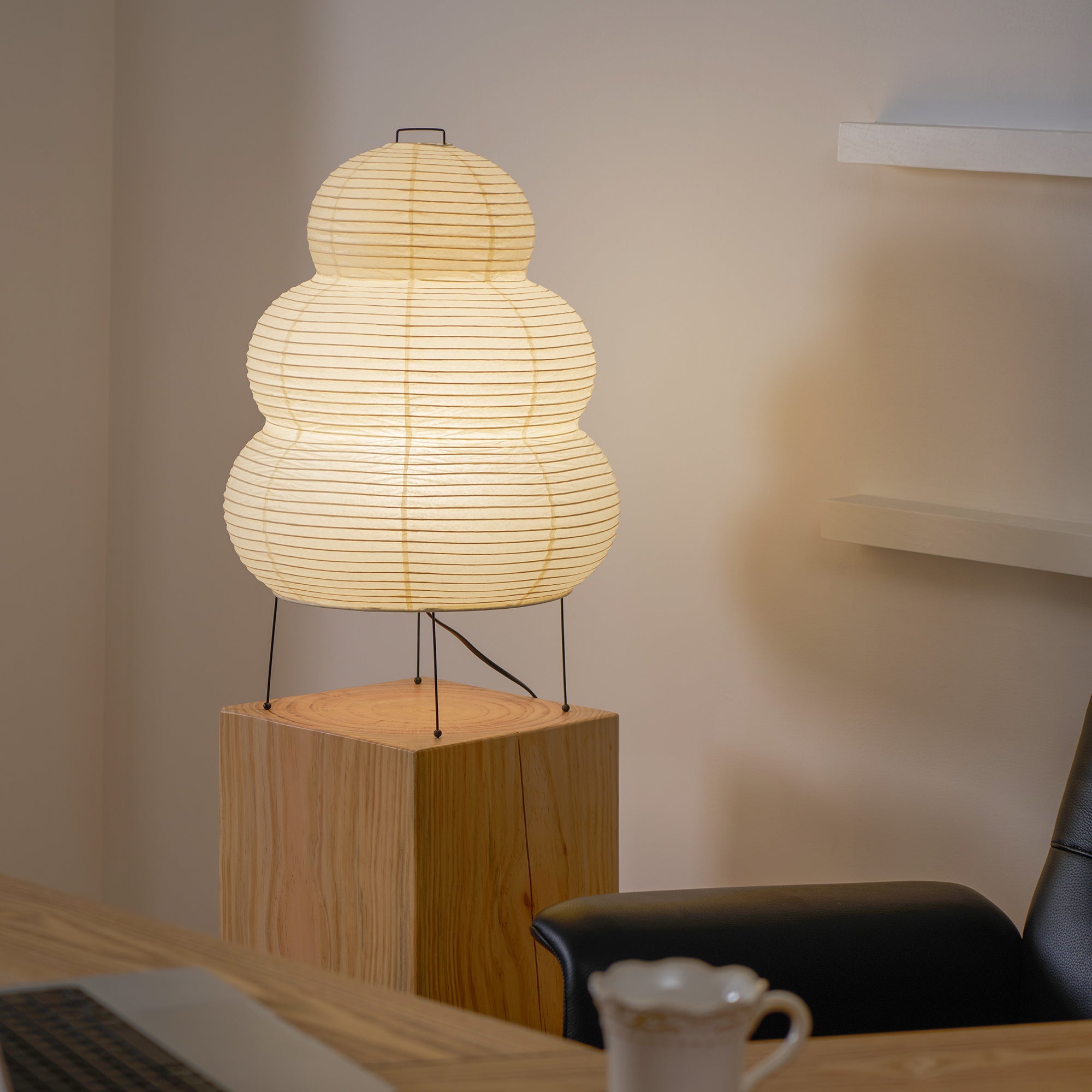 Lampe de table japonaise Pélvionalis