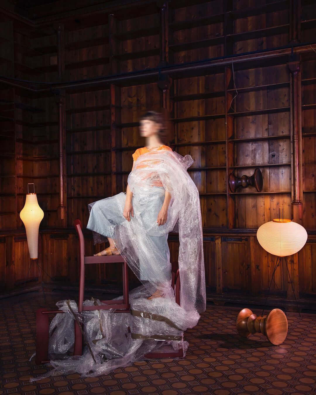 Lampadaire sculptural Taellella