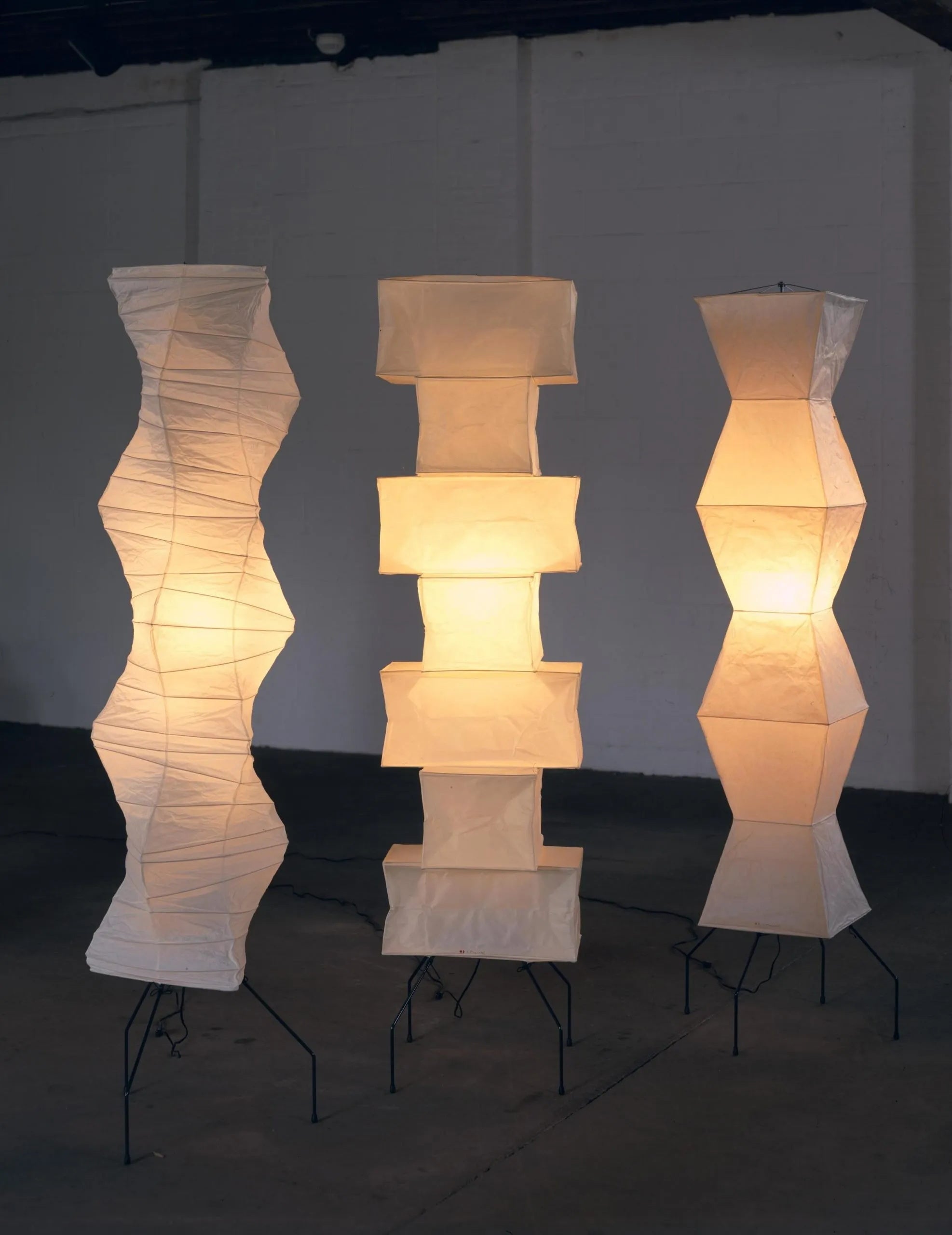 Lampadaire sculptural Taellella
