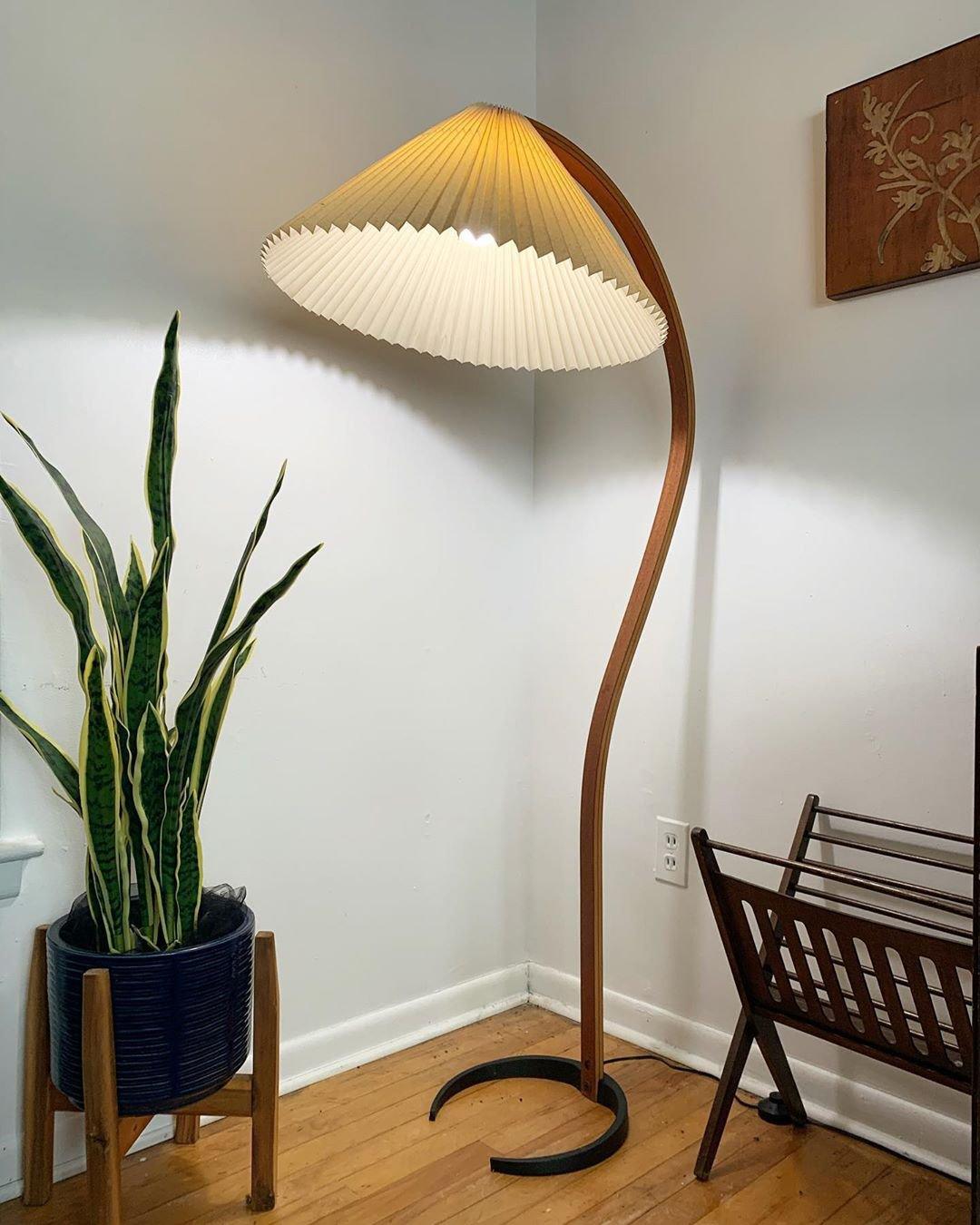 Lampadaire scandinave Roeléco