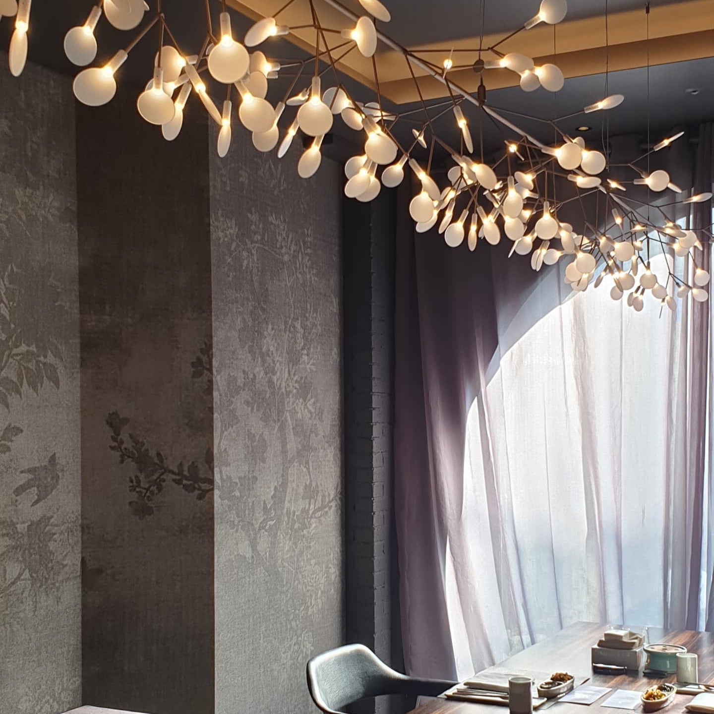 Lustre sculptural Iloreux