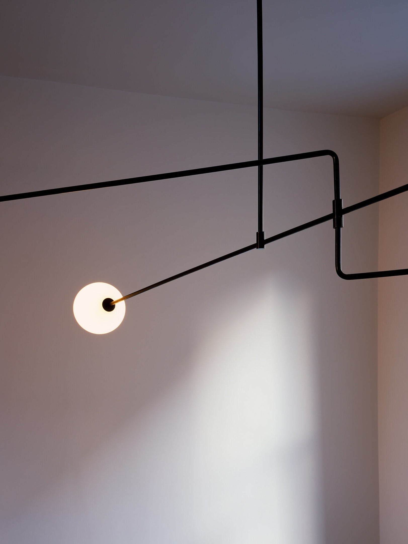 Lustre minimaliste Sezoveux