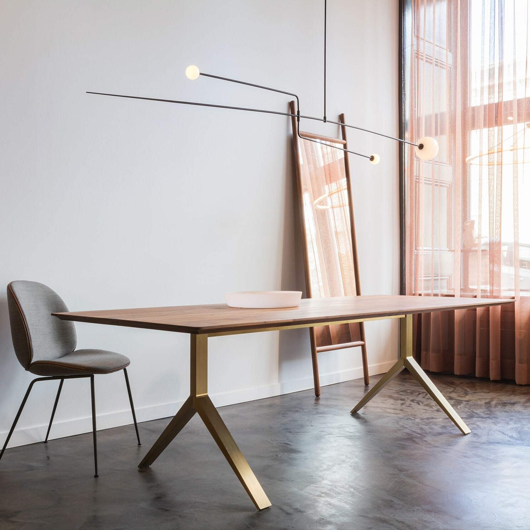 Lustre minimaliste Sezoveux