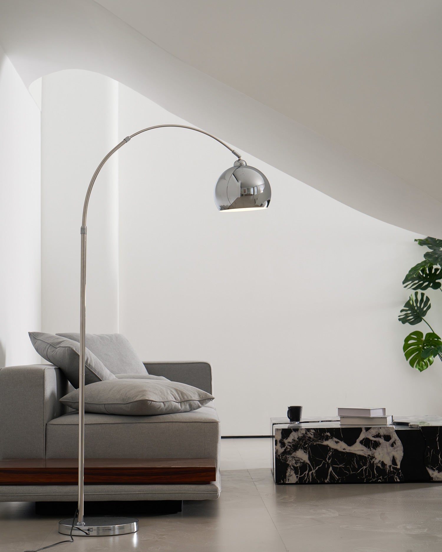 Lampadaire moderne Jarelessa