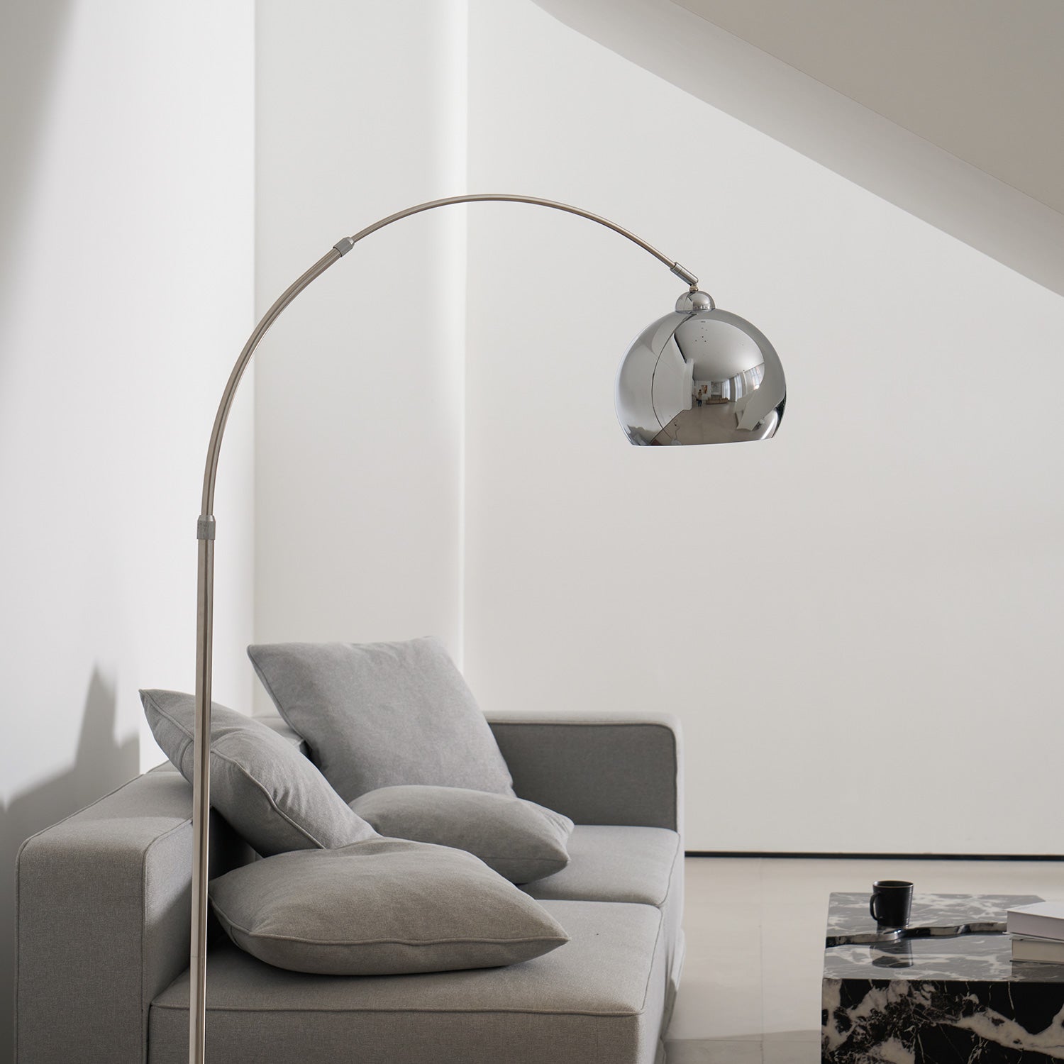 Lampadaire moderne Jarelessa