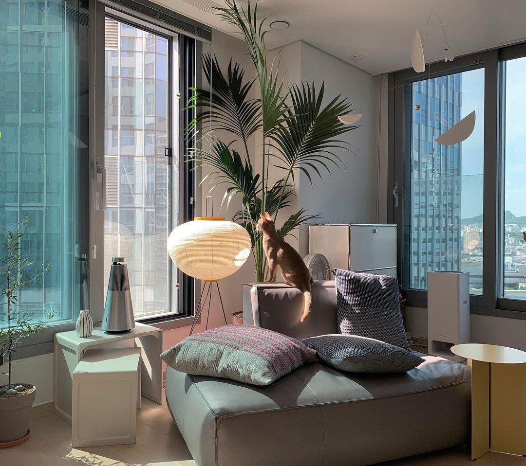 Lampadaire sculptural Taellella