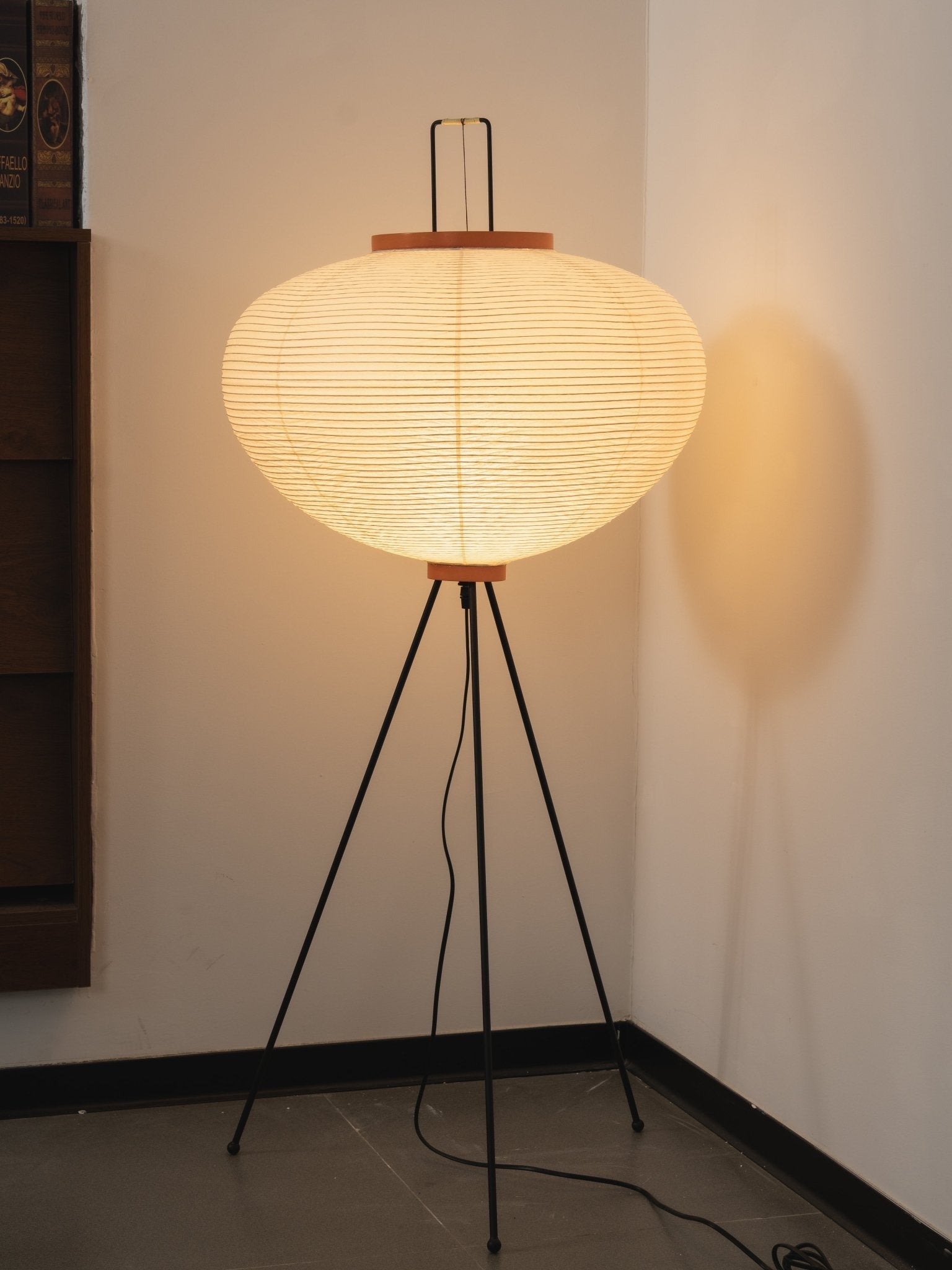 Lampadaire sculptural Taellella
