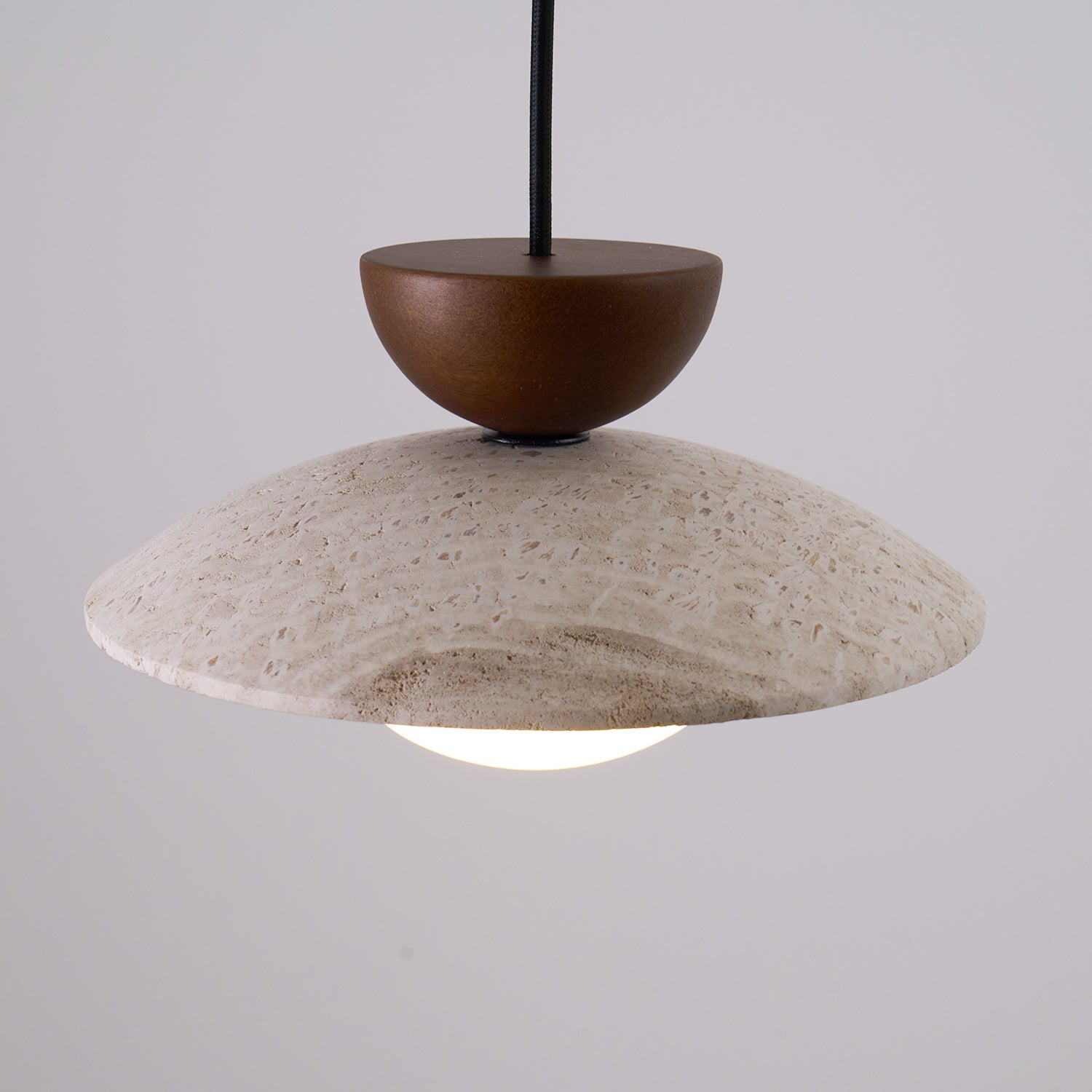 Suspension minimaliste Ilvelelle