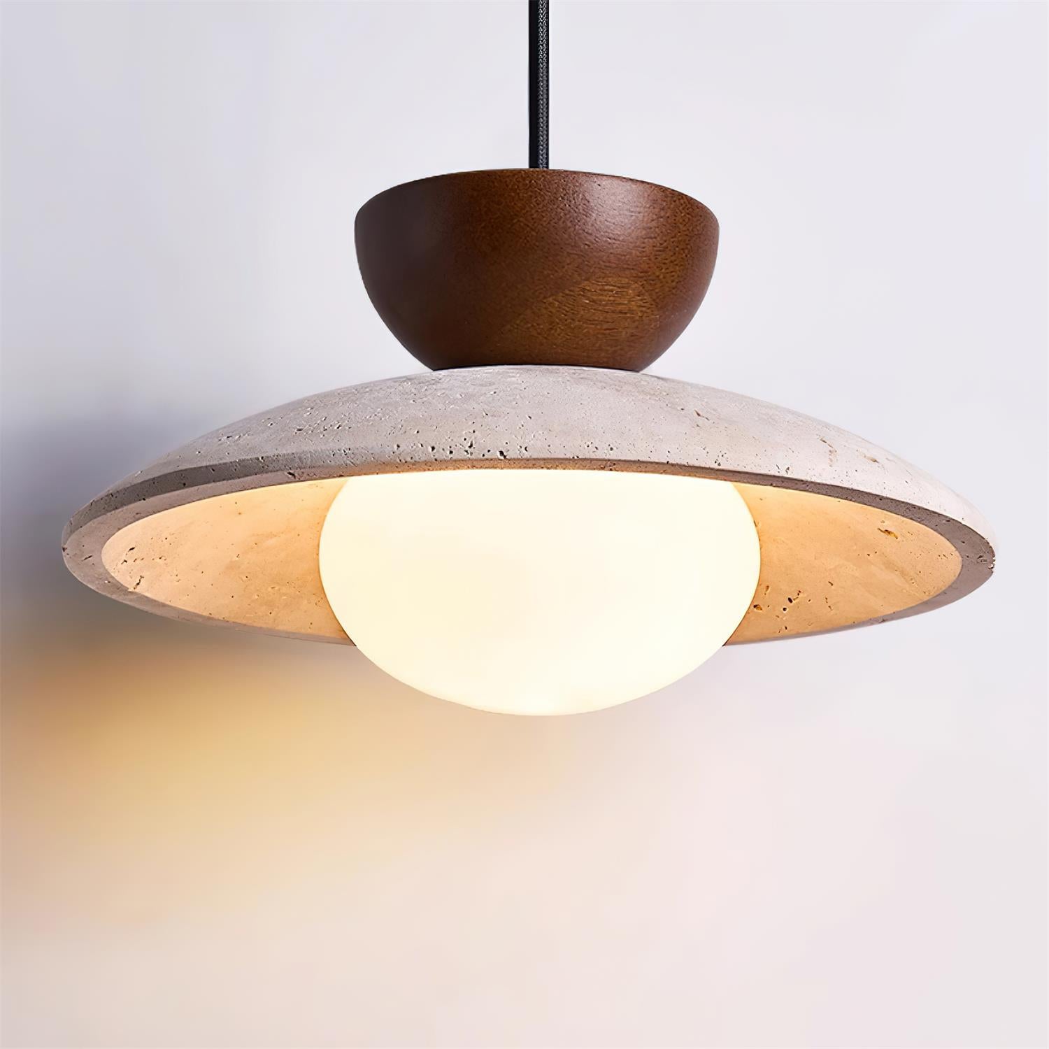 Suspension minimaliste Ilvelelle