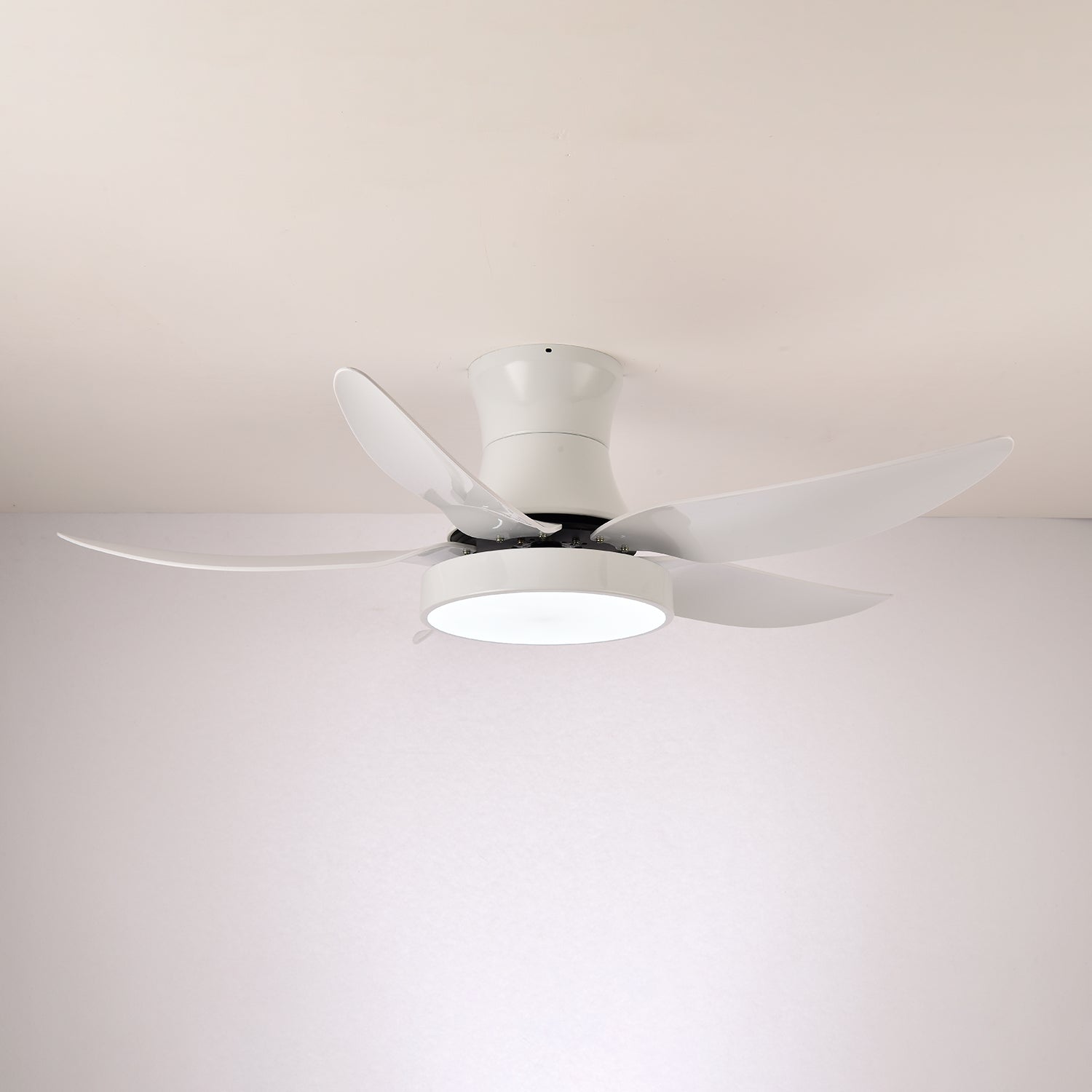 Plafonnier ventilateur moderne Veerira