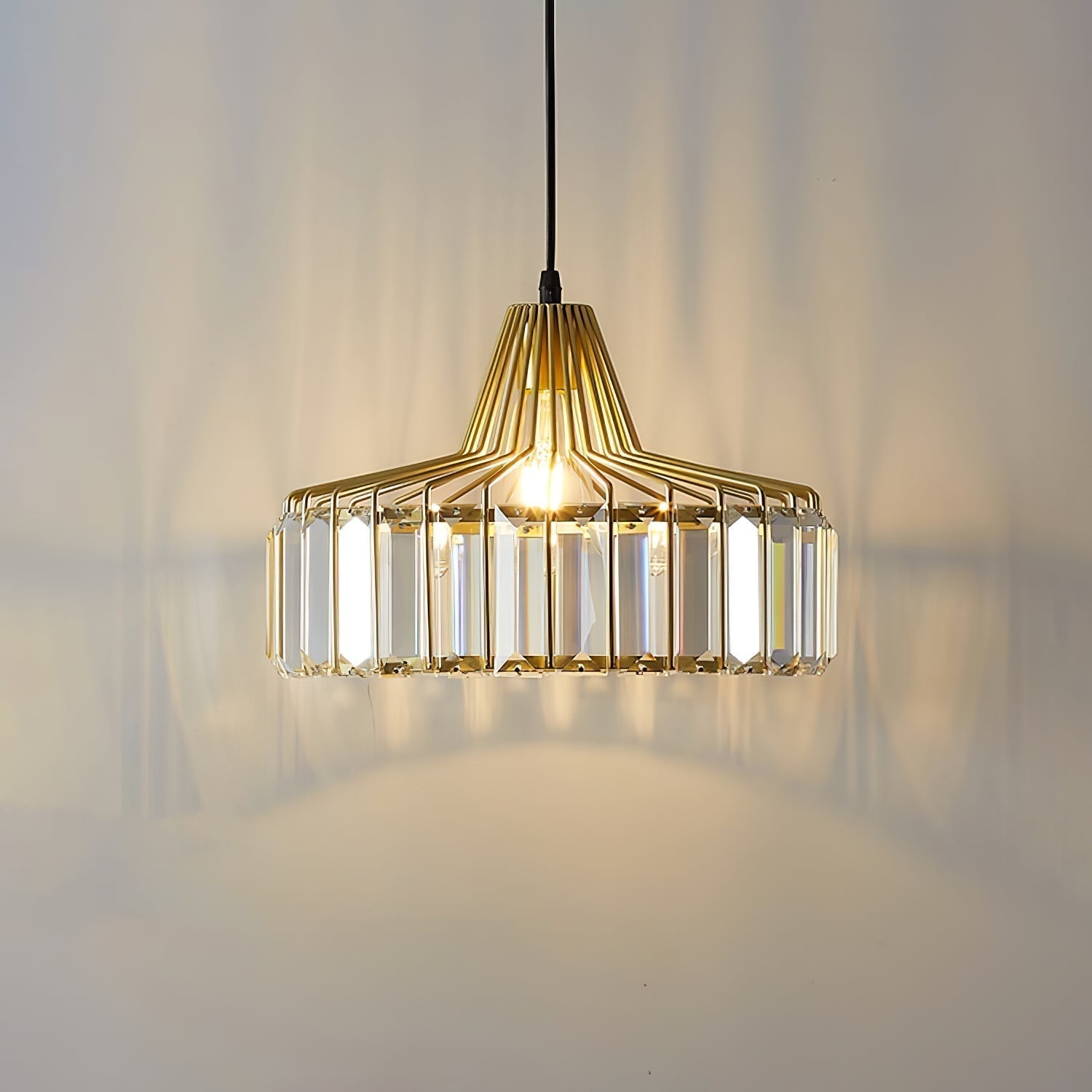 Caréon Suspension - Valora Design